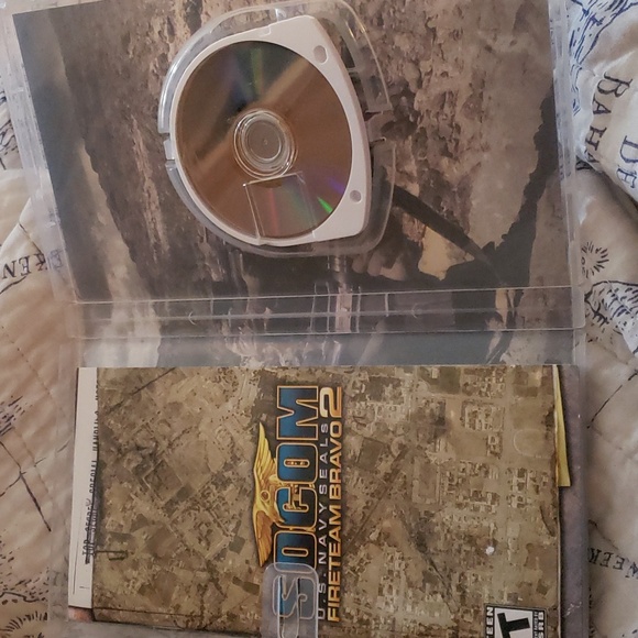 Vintage Psp Game music movie Lot Castlevania,God of War, Red hot chili Peppers - Picture 14 of 16